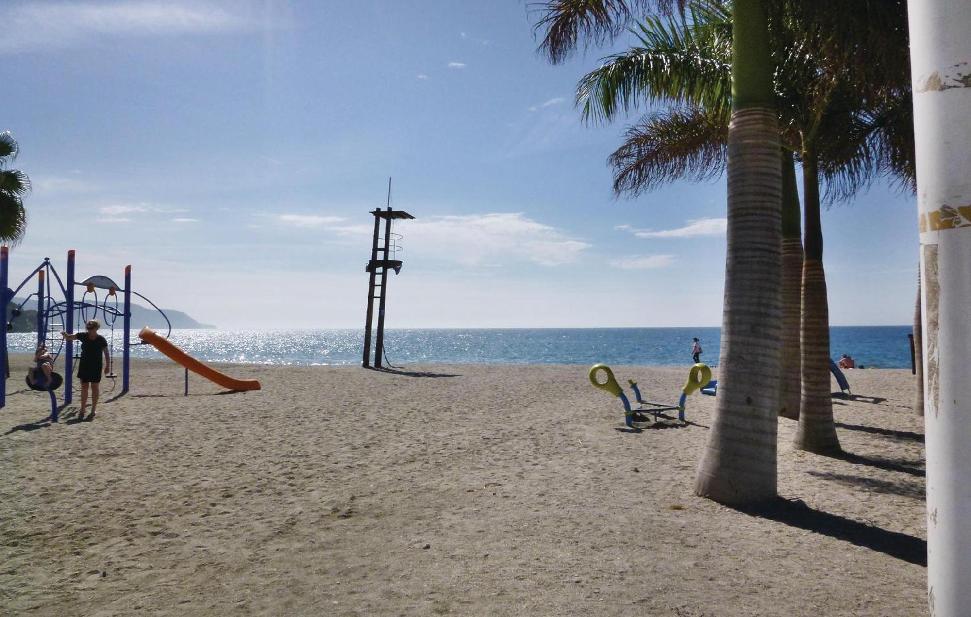 Cozy Home In Nerja With Wifi Exterior foto